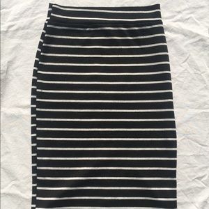STRIPED PENCIL SKIRT